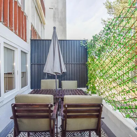 Outdoor Patio Newly Renovated Apartamento
