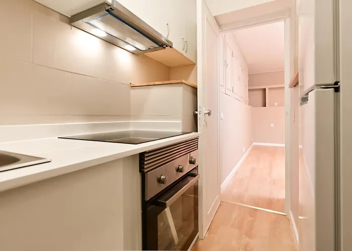 Outdoor Patio Newly Renovated Daire