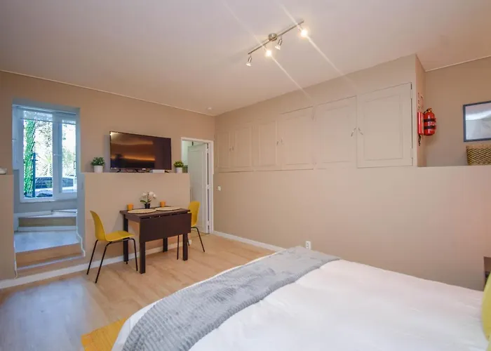 Outdoor Patio Newly Renovated * Cascais