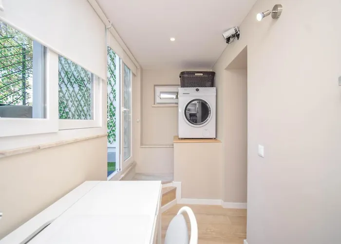 Outdoor Patio Newly Renovated Daire Cascais