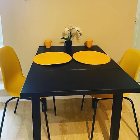 Outdoor Patio Newly Renovated Апартаменты *